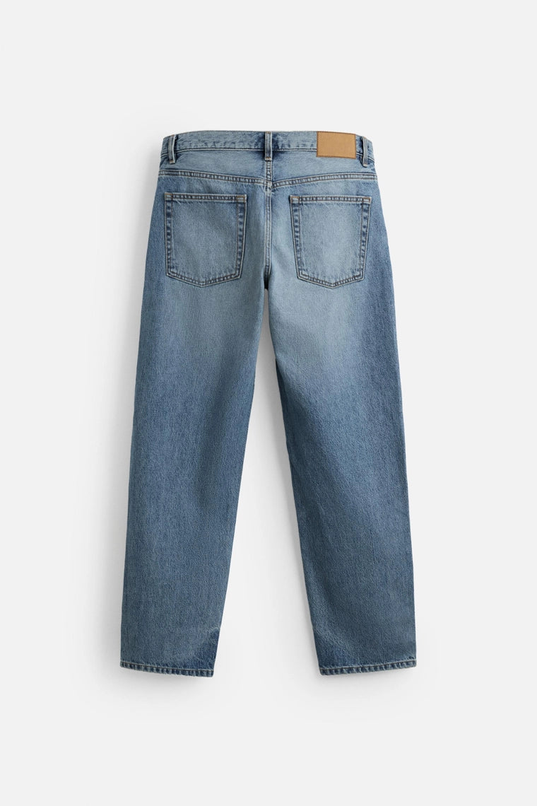 ZARA STRAIGHT FIT JEANS