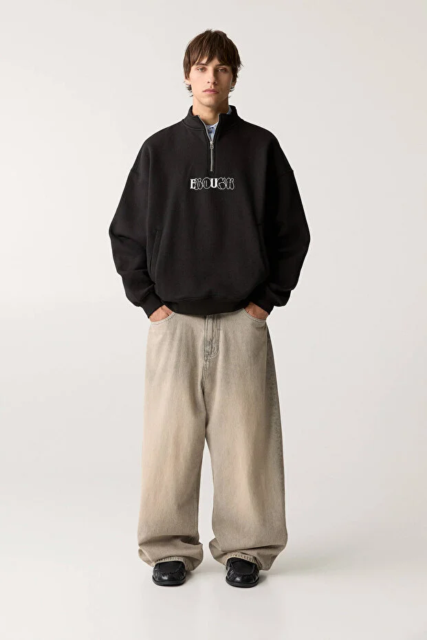 PULL&BEAR QUARTER ZIPPER IN BLACK